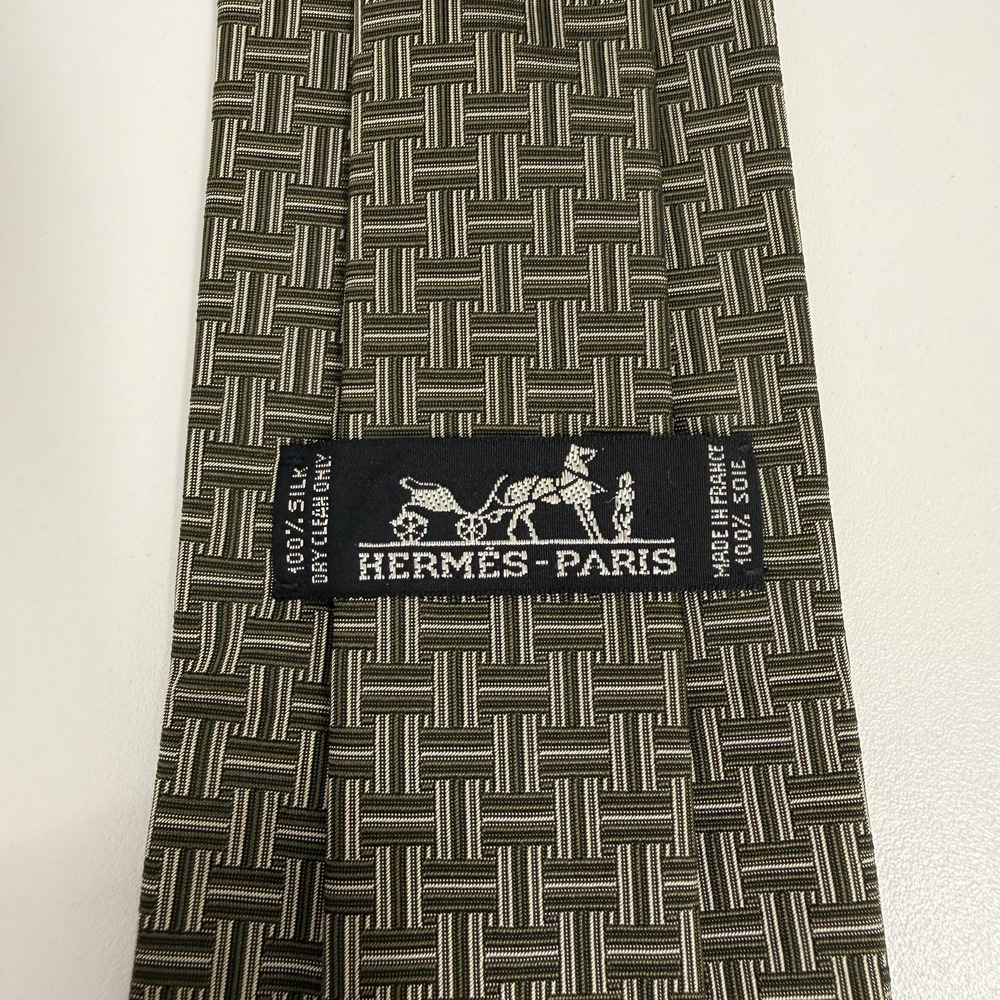 Hermes Men's Recent Tie Geometric "H" Logo Olive Green Silk 3.5" (W) 57" (L) guc